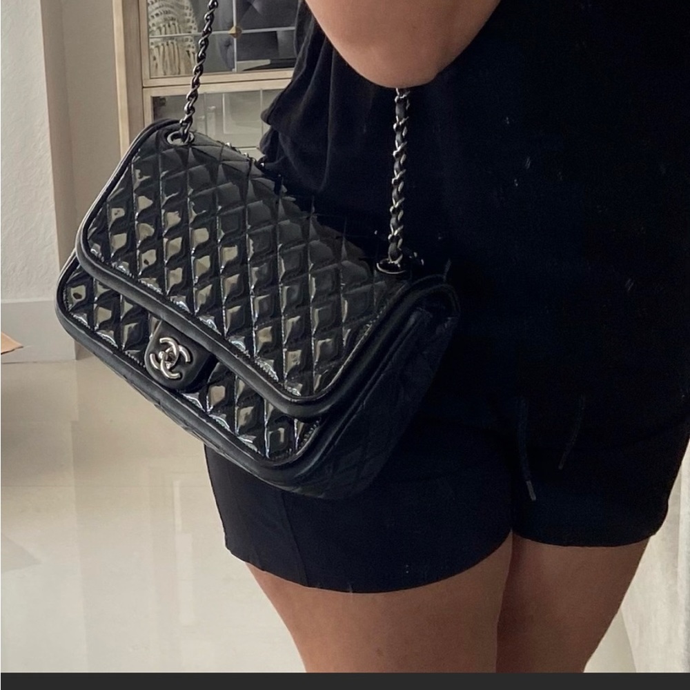 Classic Twist Chanel Bag - Picture 8 of 8